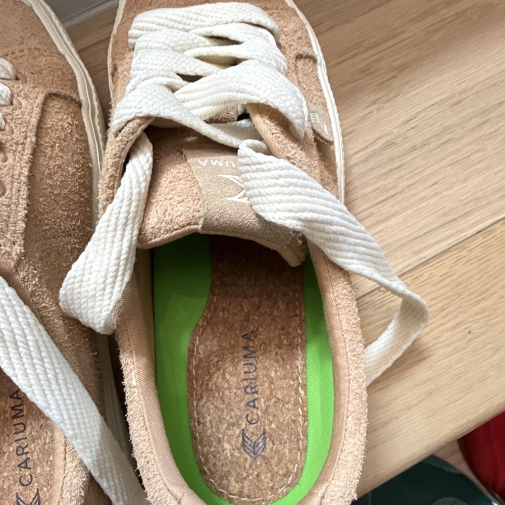 Cariuma Beige Suede Low Top Lace-Up Sneakers 100117N34W070 - Picture 3 of 9